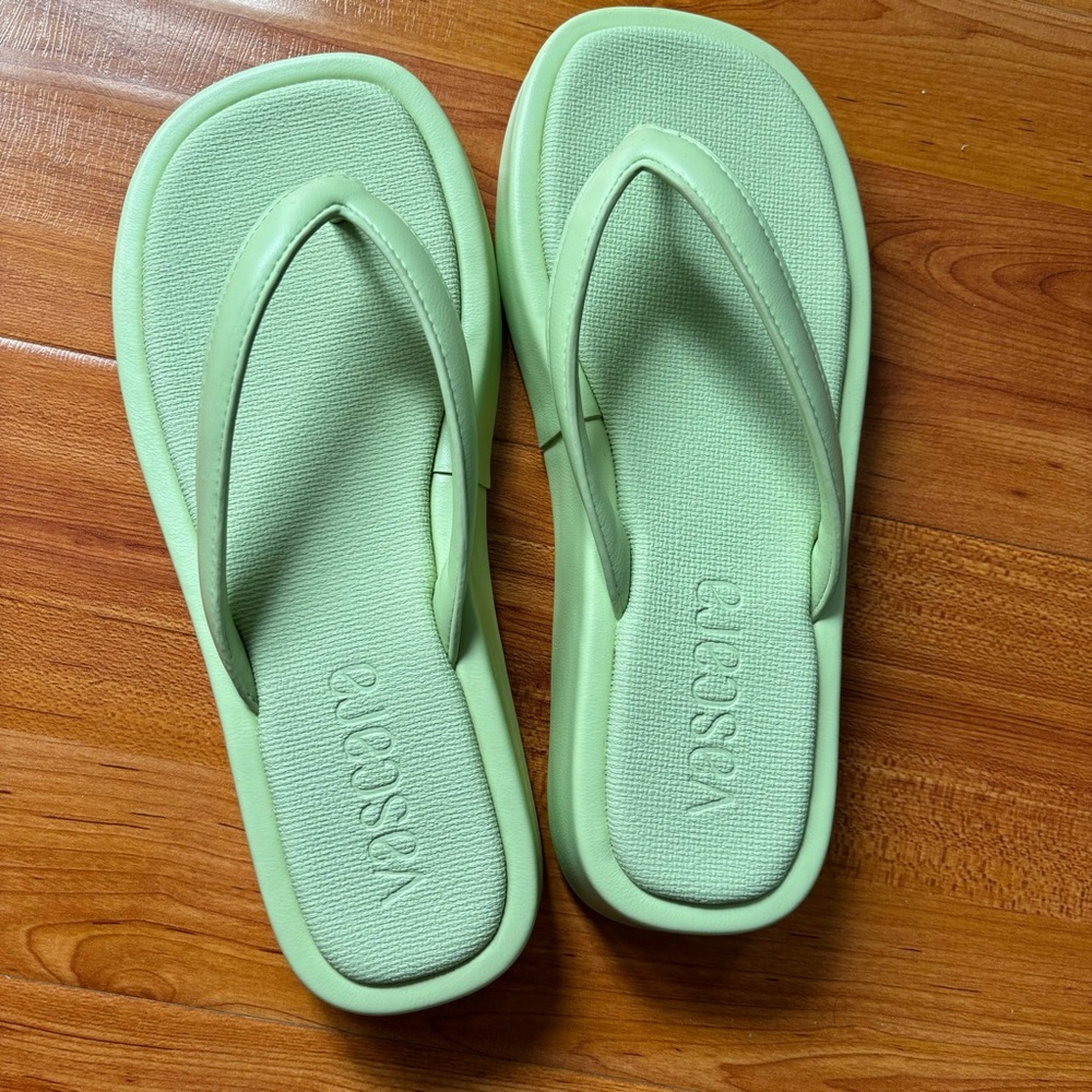 Local Brand Vascara from VietNam Flip size 37 / US6